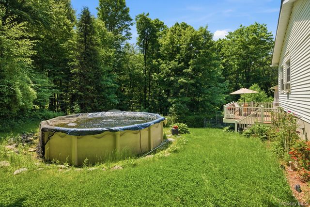 19 Taurat Place, Mahopac, NY 10541