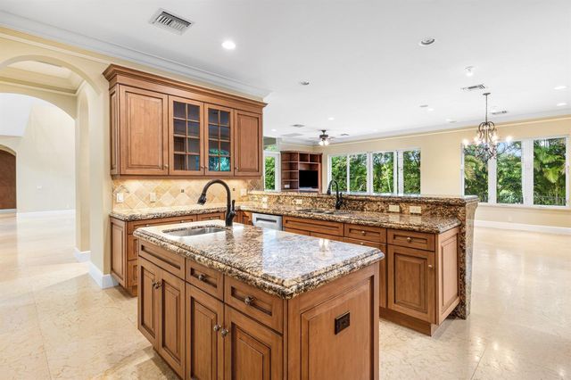 4255 Gleneagles Drive, Boynton Beach, FL 33436