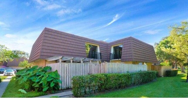 156 Santa Barbara Way, Palm Beach Gardens, FL 33410