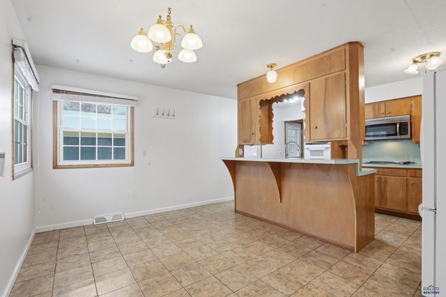 1929 EVERGREEN DR, Rapid City, SD 57702