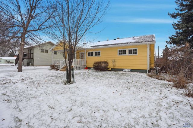 1929 EVERGREEN DR, Rapid City, SD 57702