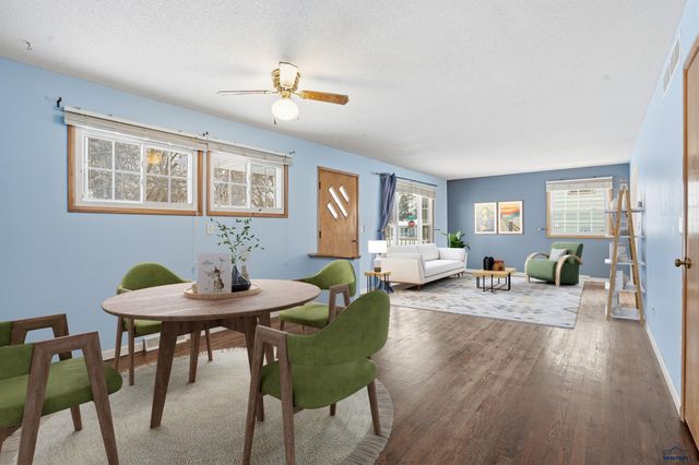 1929 EVERGREEN DR, Rapid City, SD 57702