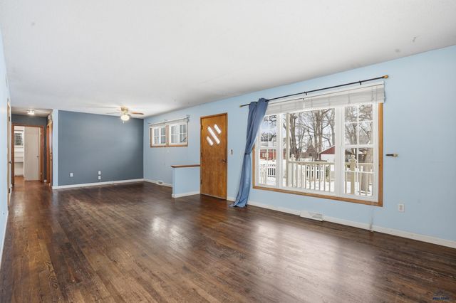 1929 EVERGREEN DR, Rapid City, SD 57702