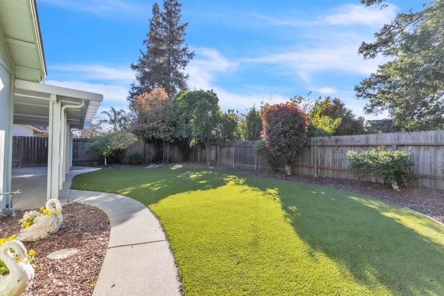 2640 Albany Ave, Davis, CA 95618
