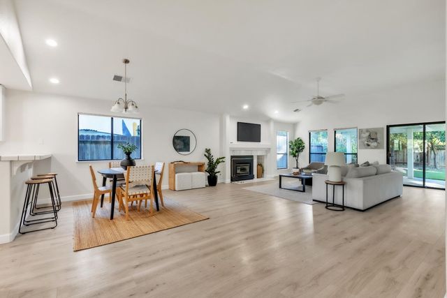 2640 Albany Ave, Davis, CA 95618