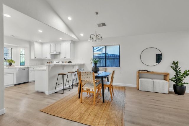 2640 Albany Ave, Davis, CA 95618