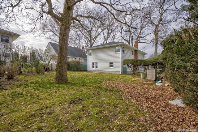 207 Catherine Avenue, Franklin Square, NY 11010