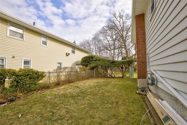 207 Catherine Avenue, Franklin Square, NY 11010
