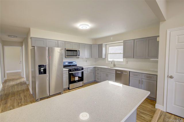 207 Catherine Avenue, Franklin Square, NY 11010