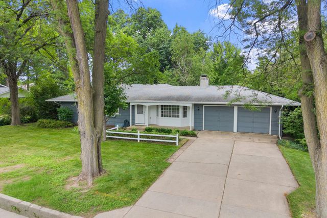 1937 Autumn Street, Falcon Heights, MN 55113