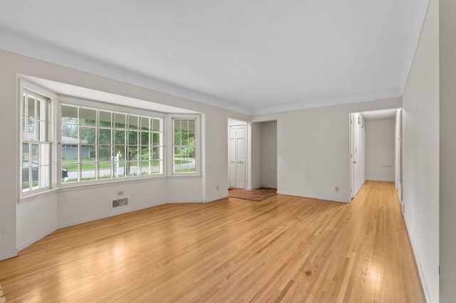 1937 Autumn Street, Falcon Heights, MN 55113