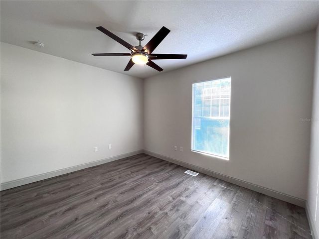 1240 15TH STREET N, St Petersburg, FL 33705