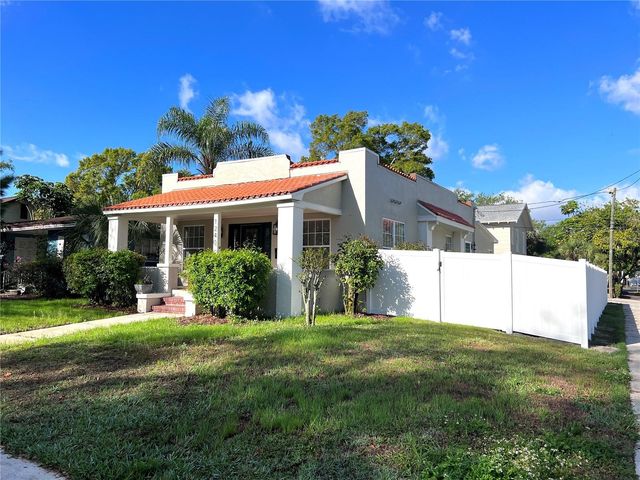 1240 15TH STREET N, St Petersburg, FL 33705