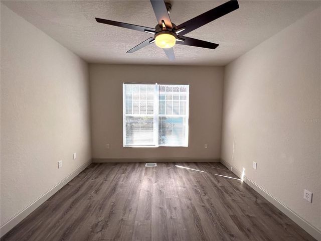 1240 15TH STREET N, St Petersburg, FL 33705