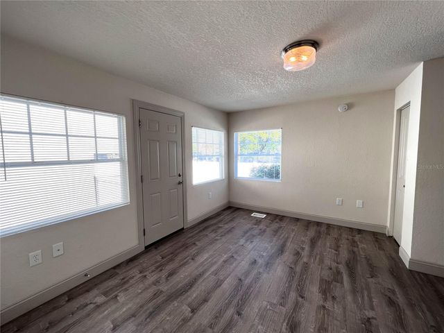 1240 15TH STREET N, St Petersburg, FL 33705