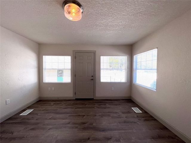1240 15TH STREET N, St Petersburg, FL 33705