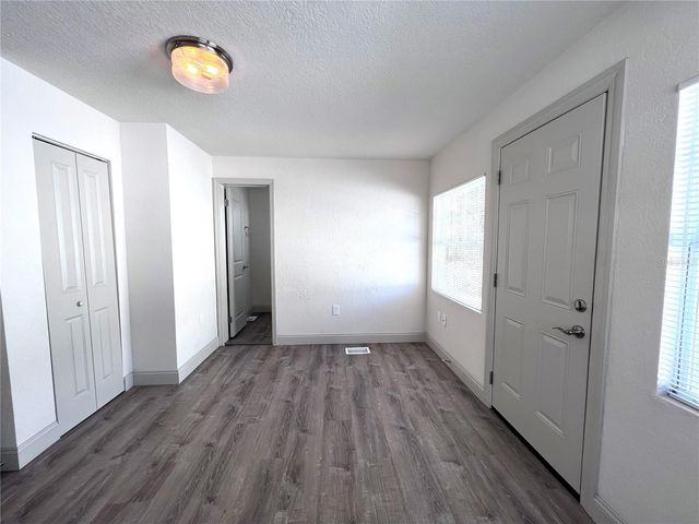 1240 15TH STREET N, St Petersburg, FL 33705