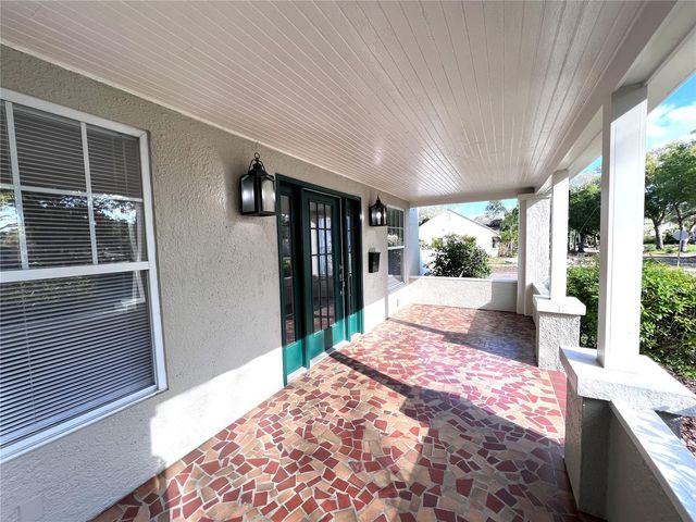 1240 15TH STREET N, St Petersburg, FL 33705