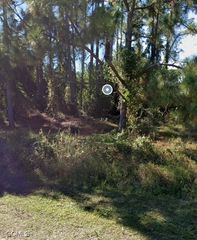 4605/4607 27th ST SW, Lehigh Acres, FL 33973