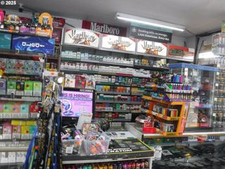 356 Nw 1ST Ave, Canby, OR 97013