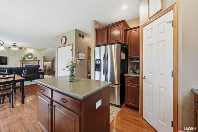 9624 Saint Clement Circle, Lincoln, NE 68526