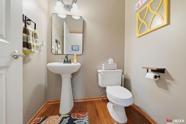 9624 Saint Clement Circle, Lincoln, NE 68526