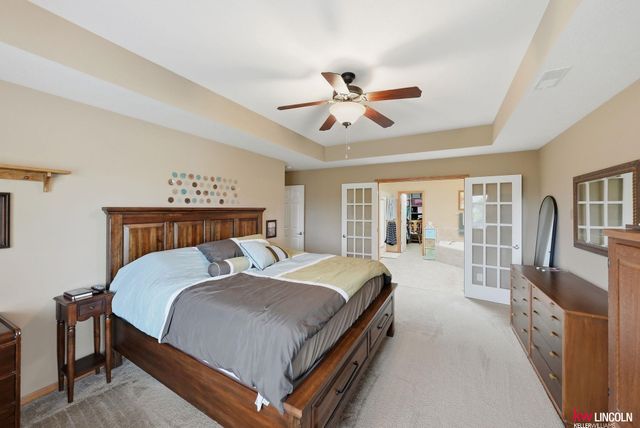 9624 Saint Clement Circle, Lincoln, NE 68526