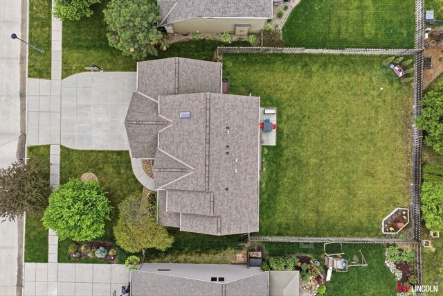 9624 Saint Clement Circle, Lincoln, NE 68526