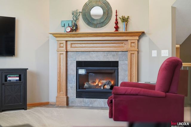 9624 Saint Clement Circle, Lincoln, NE 68526