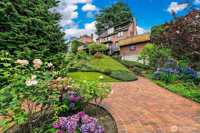 5201 NE 43rd Avenue, Seattle, WA 98105