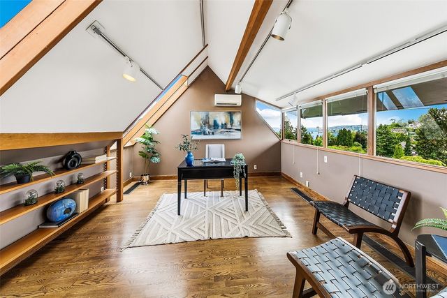 5201 NE 43rd Avenue, Seattle, WA 98105