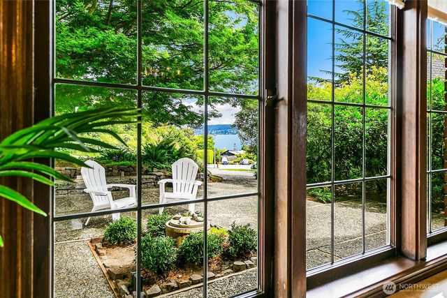 5201 NE 43rd Avenue, Seattle, WA 98105