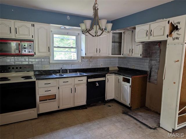 20 Marlo Drive, Belleview, IL 62226