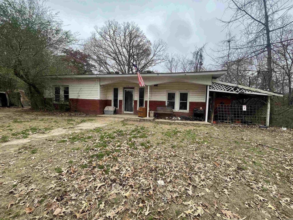 410 Lum Avenue, Mena, AR 71953