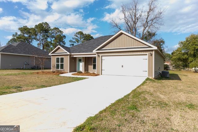 15 Cole Drive, Hawkinsville, GA 31036