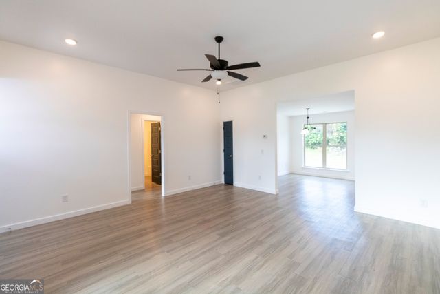 15 Cole Drive, Hawkinsville, GA 31036