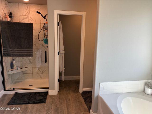 329 Sidney Lane, Webb City, MO 64870