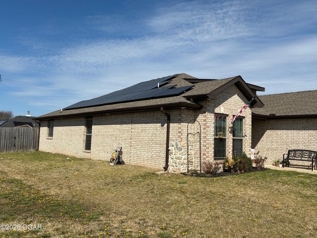 329 Sidney Lane, Webb City, MO 64870