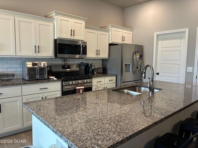 329 Sidney Lane, Webb City, MO 64870