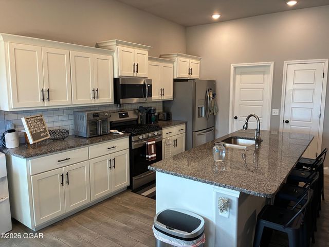 329 Sidney Lane, Webb City, MO 64870