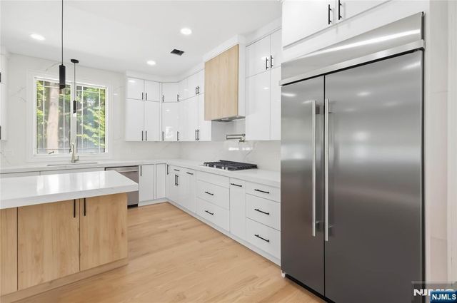 35 Harvey Street, Closter, NJ 07624
