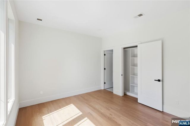 35 Harvey Street, Closter, NJ 07624