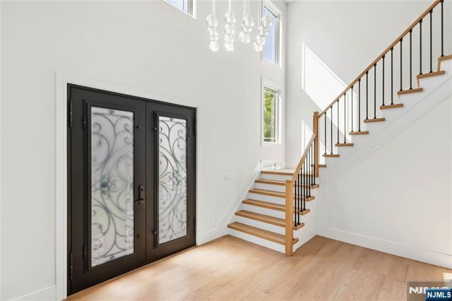 35 Harvey Street, Closter, NJ 07624