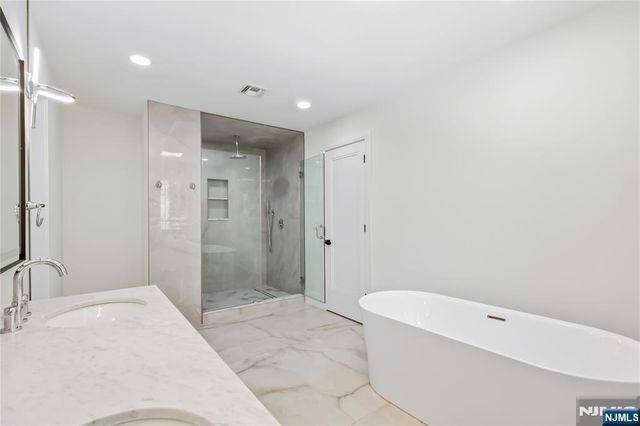 35 Harvey Street, Closter, NJ 07624