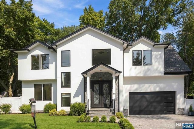 35 Harvey Street, Closter, NJ 07624