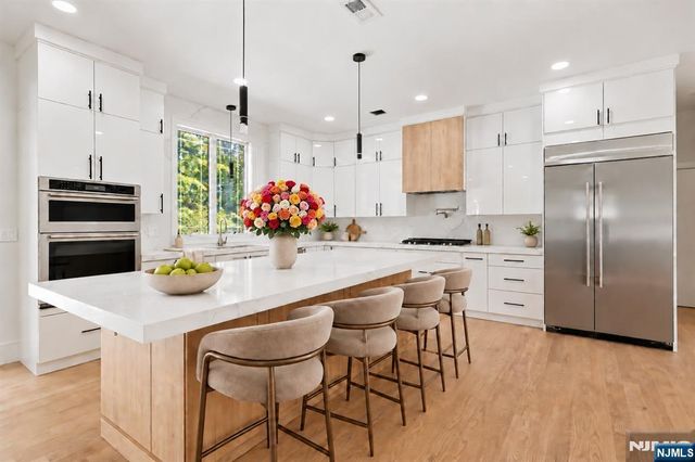 35 Harvey Street, Closter, NJ 07624