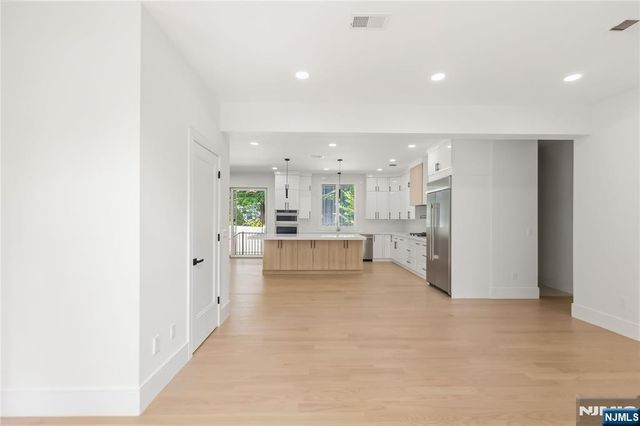35 Harvey Street, Closter, NJ 07624