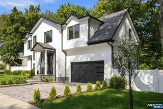 35 Harvey Street, Closter, NJ 07624