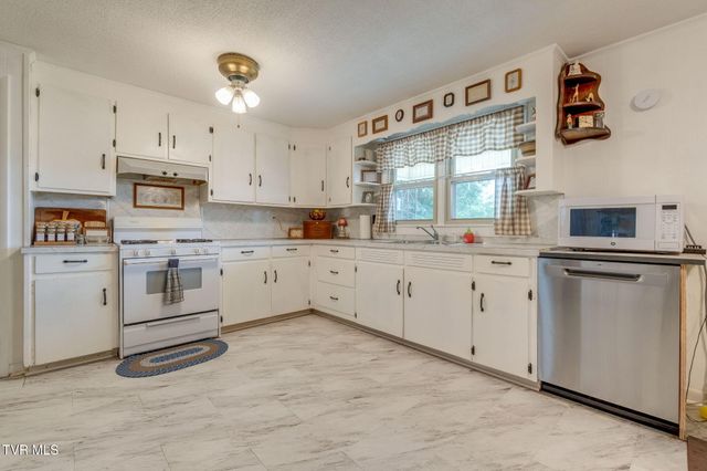 1109 Opekiska Extension, Erwin, TN 37650