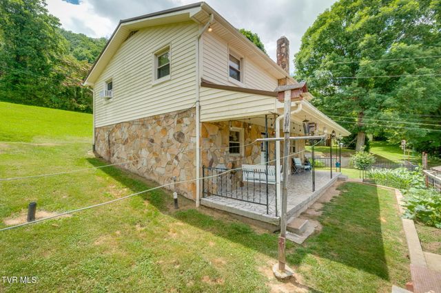 1109 Opekiska Extension, Erwin, TN 37650